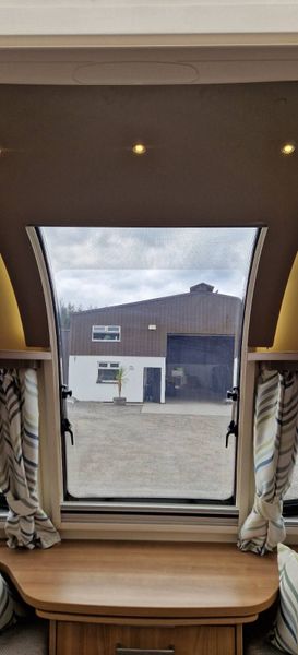 Bailey Pegasus GT-70 Caravan Fixed Bed 365190936