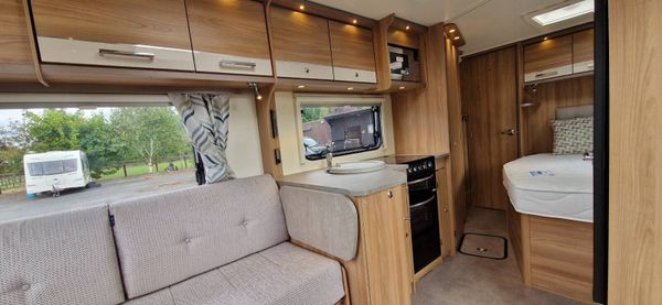 Bailey Pegasus GT-70 Caravan Fixed Bed 365190938