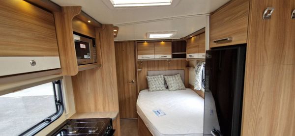 Bailey Pegasus GT-70 Caravan Fixed Bed 365190944