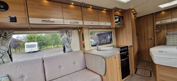 Bailey Pegasus GT-70 Caravan Fixed Bed 365190947