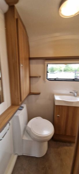 Bailey Pegasus GT-70 Caravan Fixed Bed 365190948