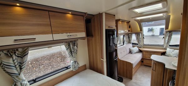 Bailey Pegasus GT-70 Caravan Fixed Bed 365190956