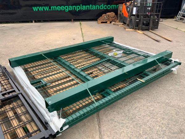20ft SITE / YARD ENTRANCE GATES & POSTS.....225m 365191057