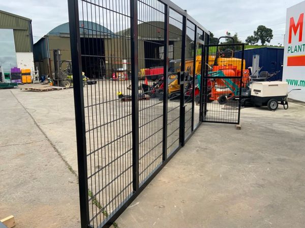 20ft SITE / YARD ENTRANCE GATES & POSTS.....225m 365191068