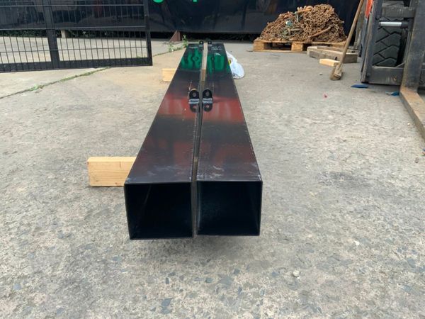 20ft SITE / YARD ENTRANCE GATES & POSTS.....225m 365191060