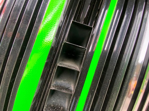 ARROW TOP METAL RAILING & POSTS.......35w.. 365193269