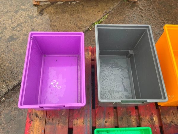 UNUSED PLASTIC STORAGE BOXES / TRAYS....2053. 365246006