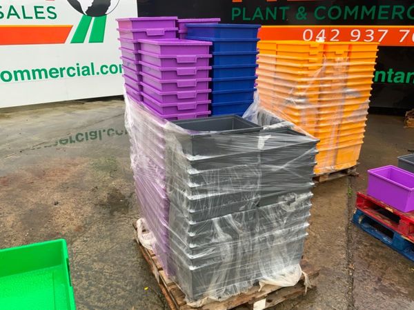 UNUSED PLASTIC STORAGE BOXES / TRAYS....2053. 365246021