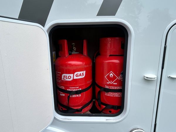 241 CITROEN CARADO V132 PRO - 2 BERTH - STUNNING - 365250557