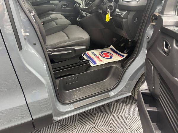 2023 RENAULT TRAFIC LWB 9 SEATER 2.0 365251139