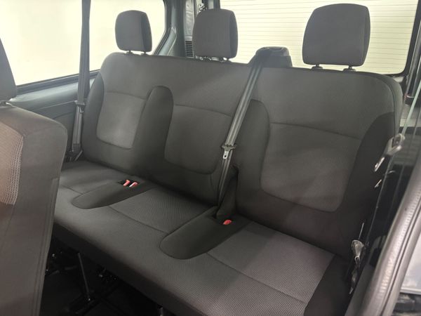 2023 RENAULT TRAFIC LWB 9 SEATER 2.0 365251148