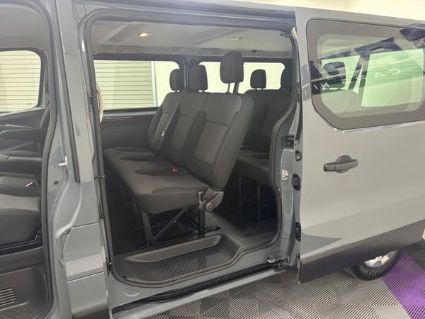 2023 RENAULT TRAFIC LWB 9 SEATER 2.0 365251158