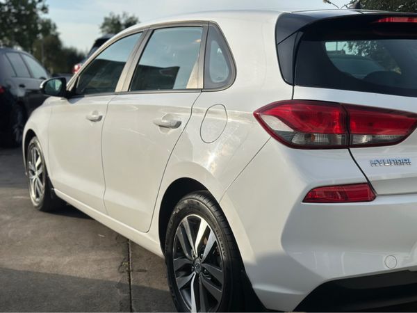 Hyundai i30 I 30 DELUXE 5DR 365315411