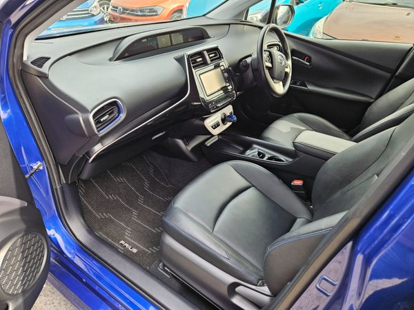 2018 Toyota Prius G sports Leather /Hybrid Auto 365353892
