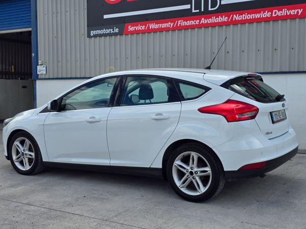 Ford Focus 2017 365385968