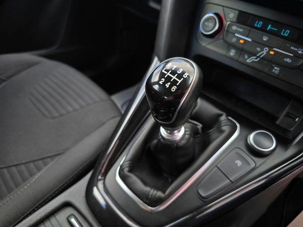 Ford Focus 2017 365385985
