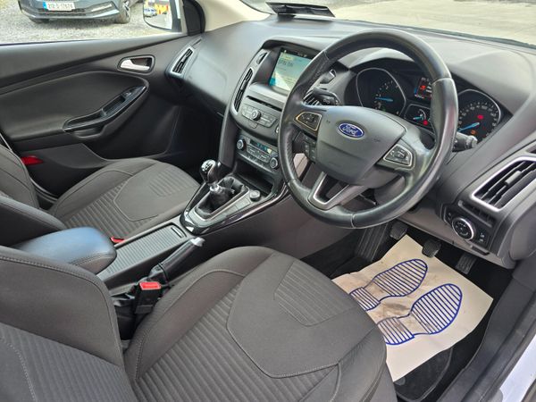 Ford Focus 2017 365385983