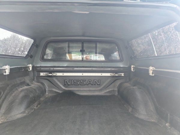 Nissan Navara Tekna 365398112