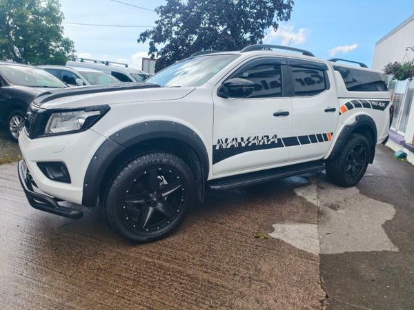 Nissan Navara Tekna 365398121