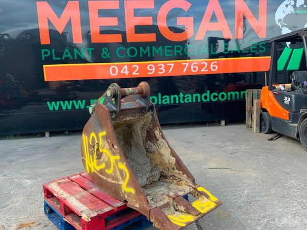 24" GEITH DIGGING BUCKET....65mm PINS.....1425-2. 365404037