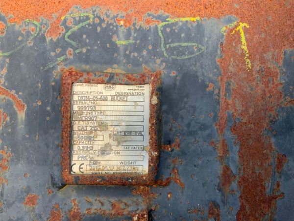 24" GEITH DIGGING BUCKET....65mm PINS.....1425-2. 365404045