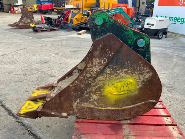 24" GEITH DIGGING BUCKET....65mm PINS.....1425-2. 365404042