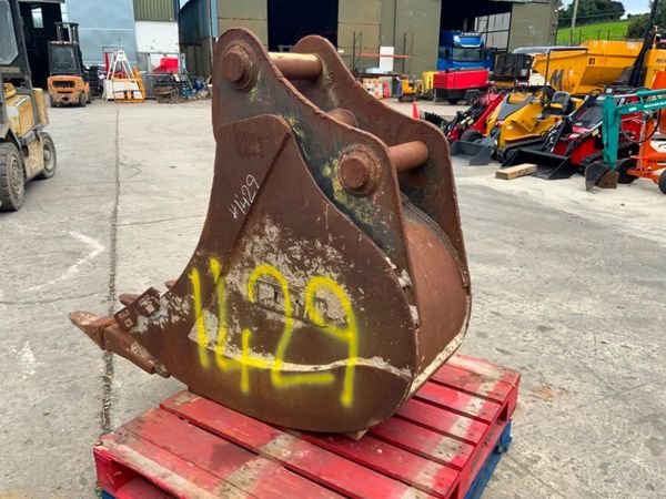 24" EUROFAB DIGGING BUCKET.....80mm PINS...1429t. 365405843