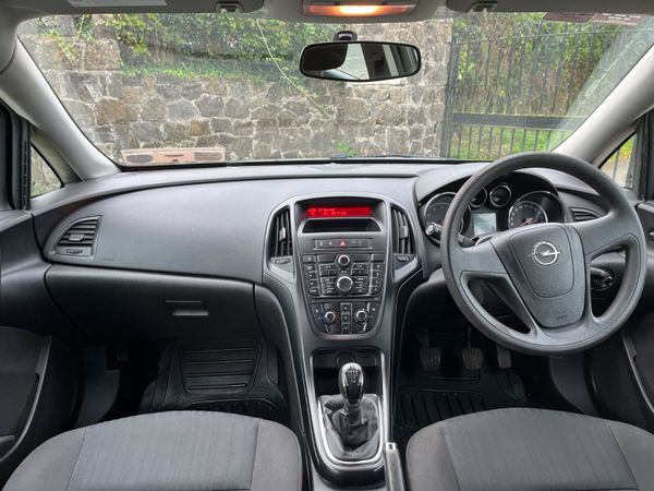 Opel Astra 1.4 16v VVT 100PS S 365406304