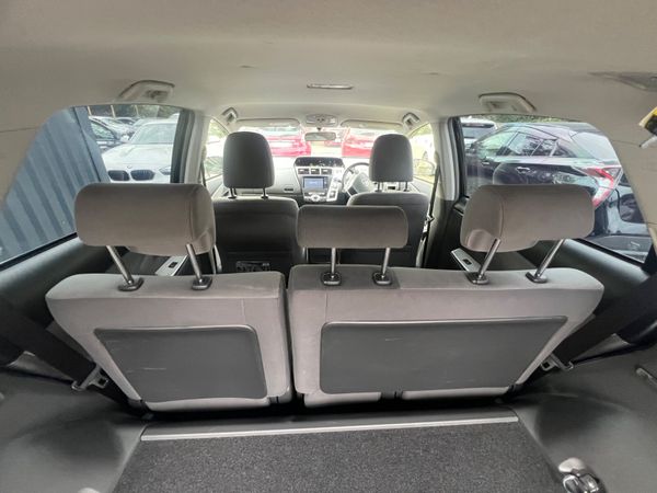 Toyota Prius **2014** 5 seater 365400525