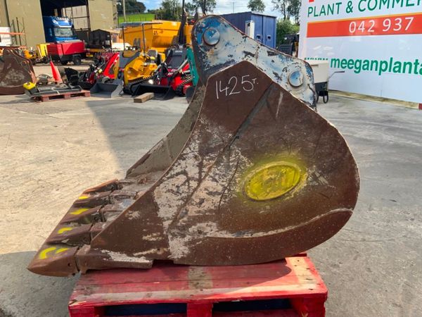 36" GEITH DIGGING BUCKET.....65mm PINS.......1425. 365401006