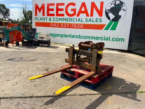 DROMONE PALLET FORK ATTACHMENT.....4810. 365469572
