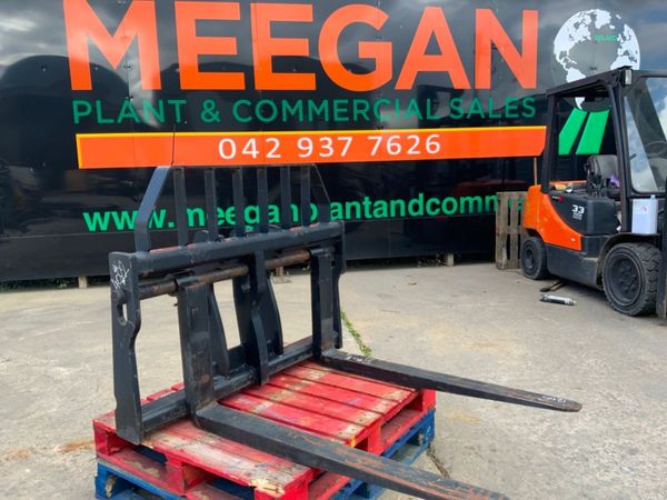 UNUSED COMPACT LOADER FORK CARRIAGE...4022. 365461048