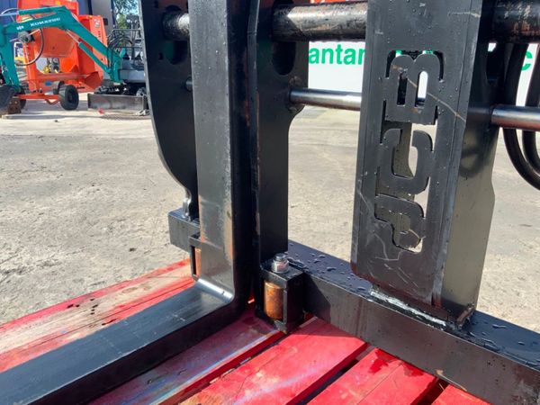 UNUSED JCB PRECISION PLACER CARRIAGE...4707. 365461158