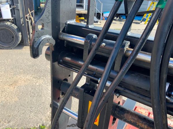 UNUSED JCB PRECISION PLACER CARRIAGE...4707. 365461167