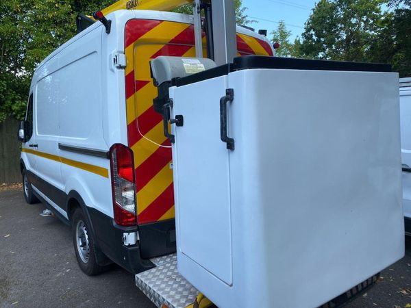Ford Transit 2021 cherry picker 365476386