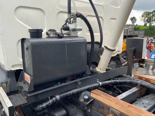 2018 RENAULT D12 HOT BOX TIPPER......386. 365576715