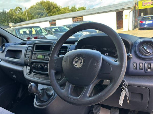 Lovely Low Mileage Vauxhall Vivaro DOE Tax 365585404