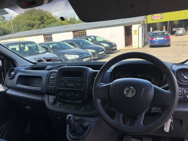 Lovely Low Mileage Vauxhall Vivaro DOE Tax 365585405