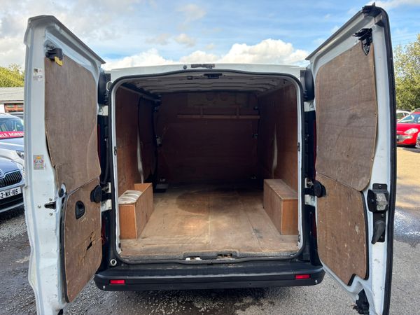 Lovely Low Mileage Vauxhall Vivaro DOE Tax 365585406