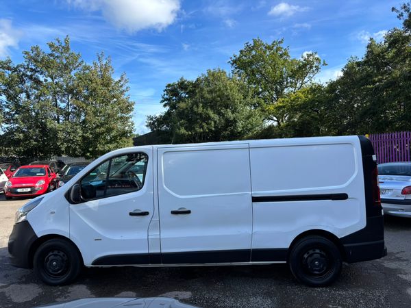 Lovely Low Mileage Vauxhall Vivaro DOE Tax 365585400