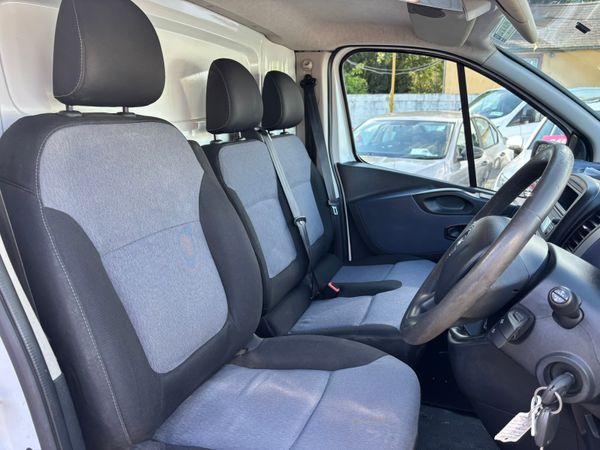 Lovely Low Mileage Vauxhall Vivaro DOE Tax 365585403