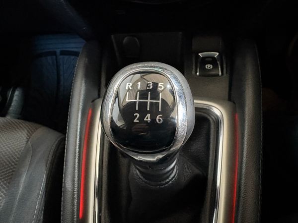 2015 Nissan Qashqai SV 1.5 DSL Manual 365587755