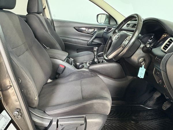 2015 Nissan Qashqai SV 1.5 DSL Manual 365587751