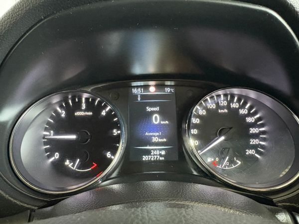 2015 Nissan Qashqai SV 1.5 DSL Manual 365587752