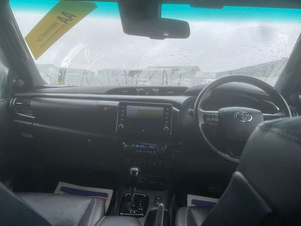 221 Toyota Hilux Invincible X Auto***** 365620484