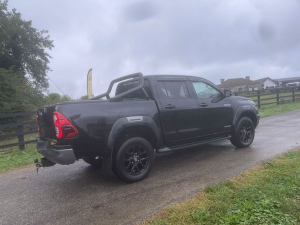221 Toyota Hilux Invincible X Auto***** 365620482