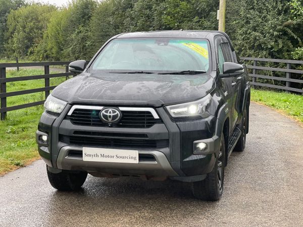 221 Toyota Hilux Invincible X Auto***** 365620502