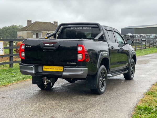 221 Toyota Hilux Invincible X Auto***** 365620515