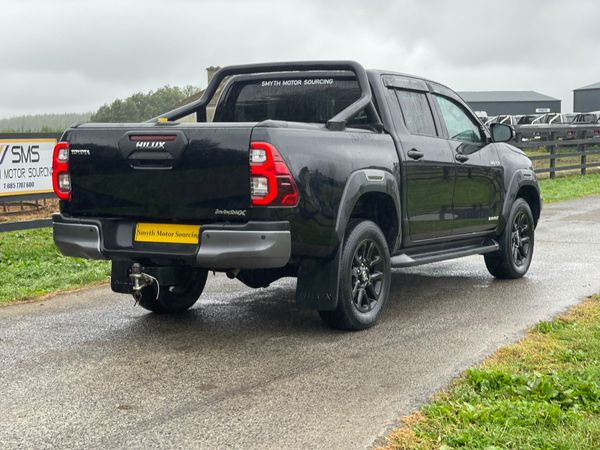 221 Toyota Hilux Invincible X Auto***** 365620517