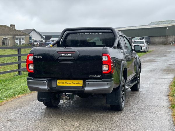 221 Toyota Hilux Invincible X Auto***** 365620513